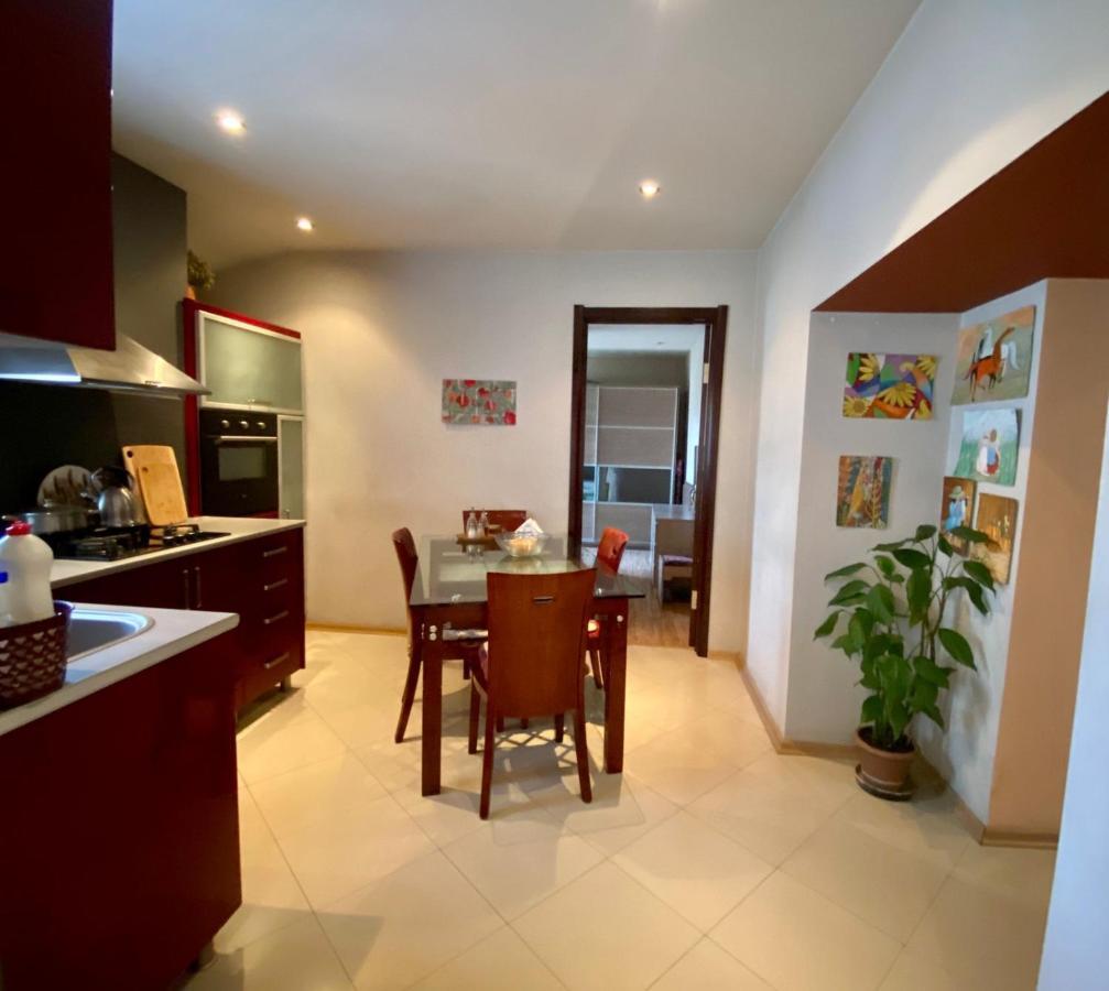 Opera Apartment Tbilisi Ngoại thất bức ảnh